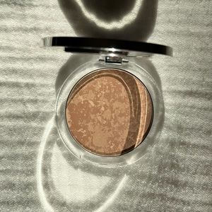 PUR Bronzing Act Matte Bronzer Light